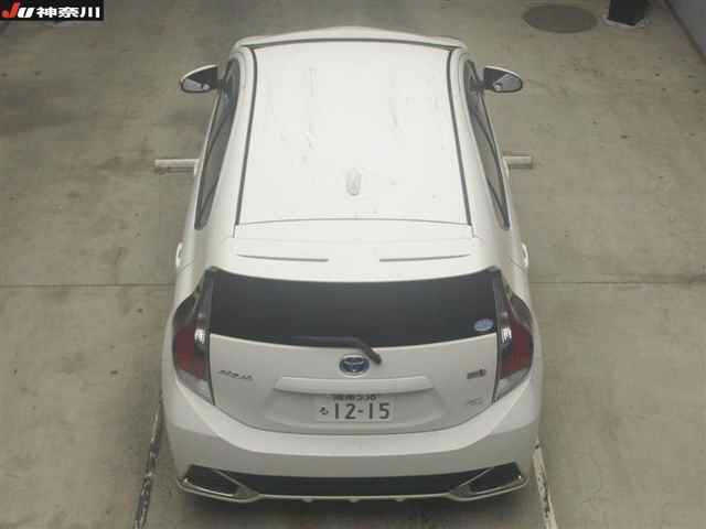TOYOTA AQUA 2015