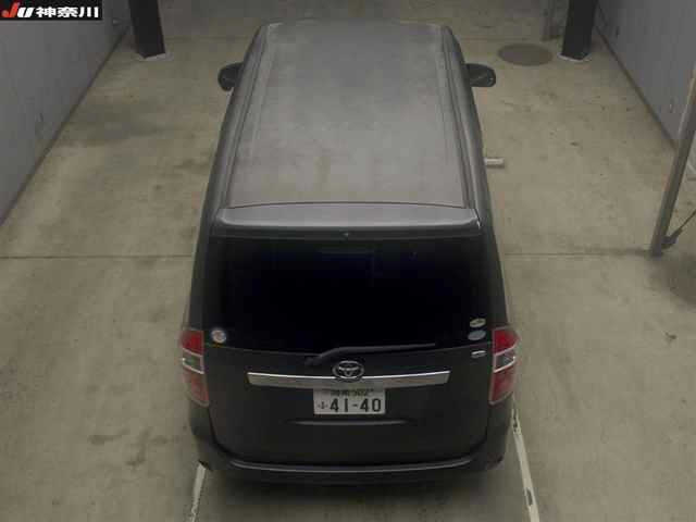 TOYOTA NOAH 2009