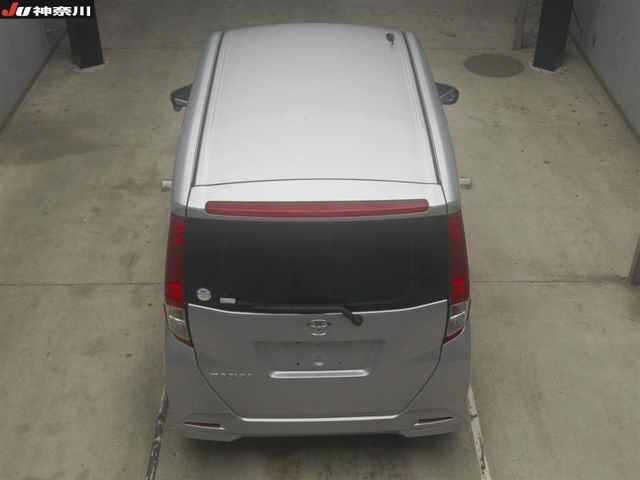 TOYOTA ROOMY 2022