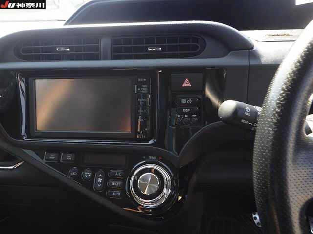 TOYOTA AQUA 2015