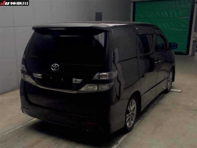 TOYOTA VELLFIRE 2010