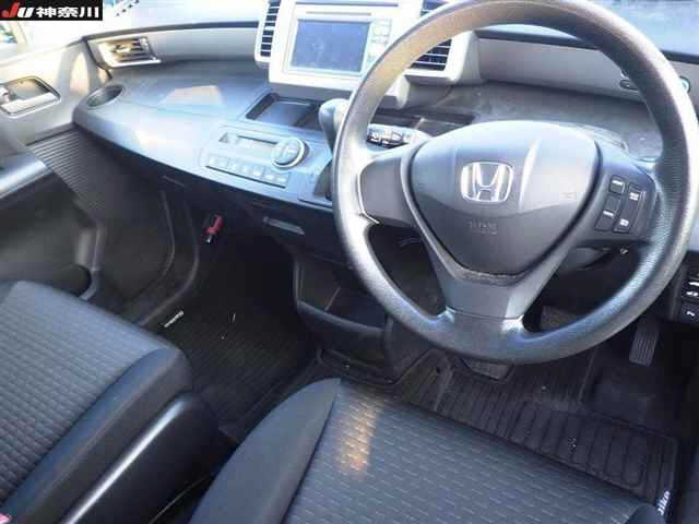 HONDA FREED 2012