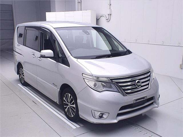 NISSAN SERENA 2015