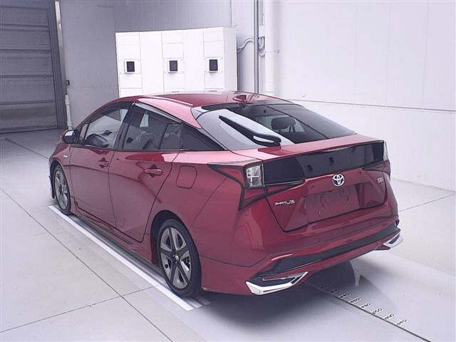TOYOTA PRIUS 2019
