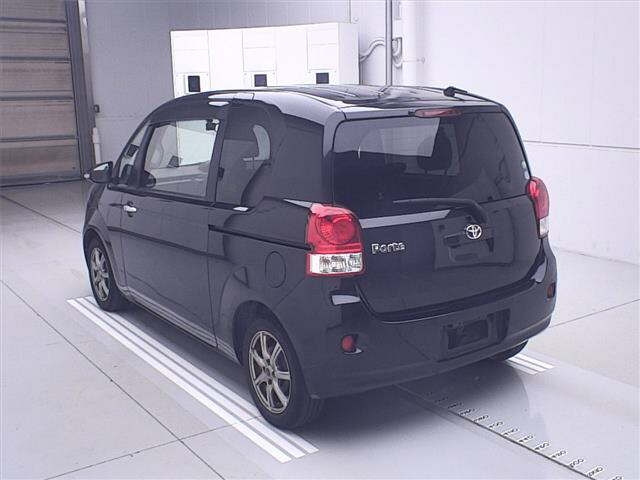 TOYOTA PORTE 2014