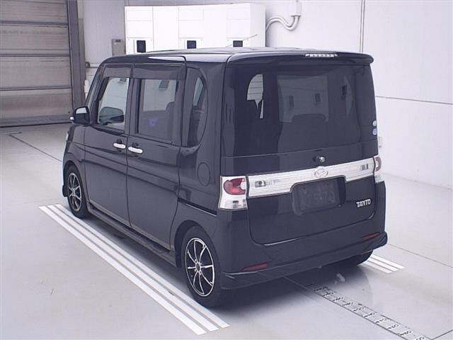 DAIHATSU TANTO 2008