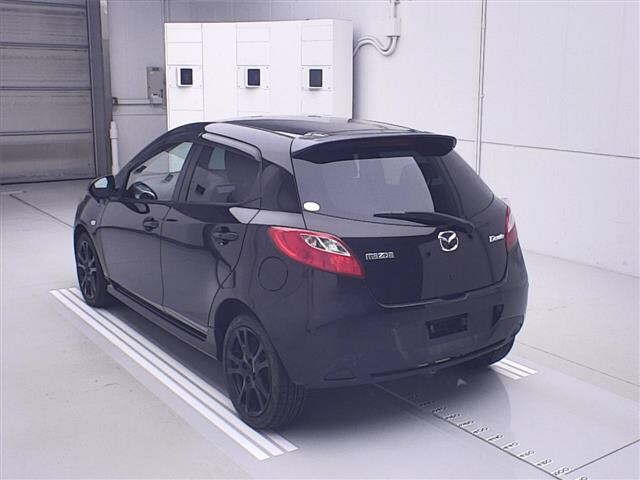 MAZDA DEMIO 2011