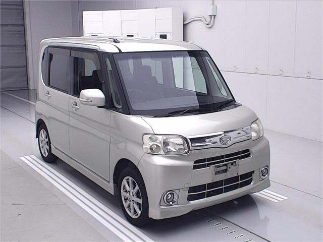 DAIHATSU TANTO 2012