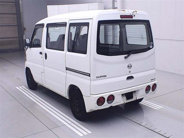 NISSAN CLIPPER VAN 2011