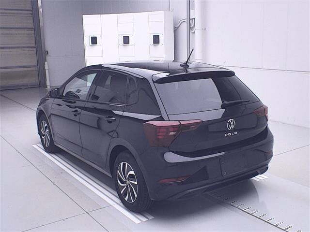 VOLKSWAGEN POLO 2023