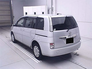 TOYOTA ISIS 2013