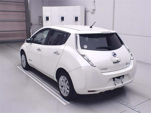 NISSAN LEAF 2016