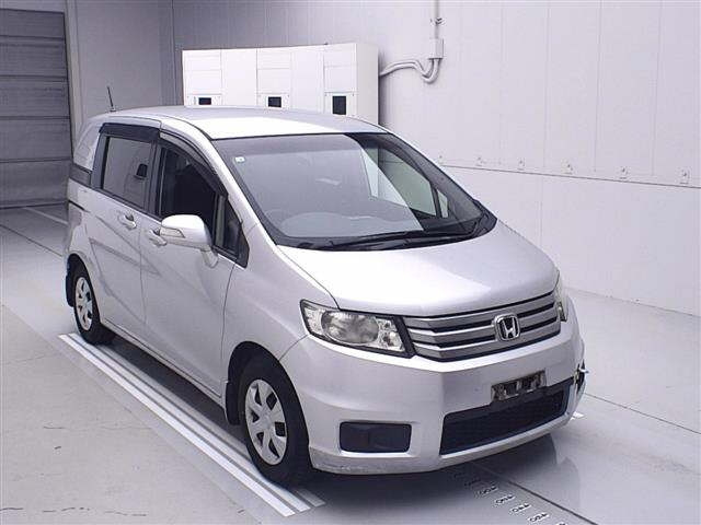 HONDA FREED 2012