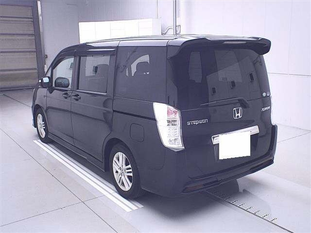 HONDA STEP WAGON 2011