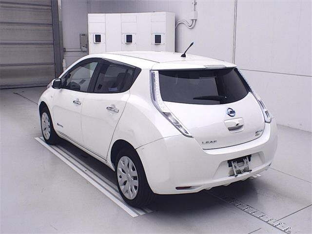 NISSAN LEAF 2015