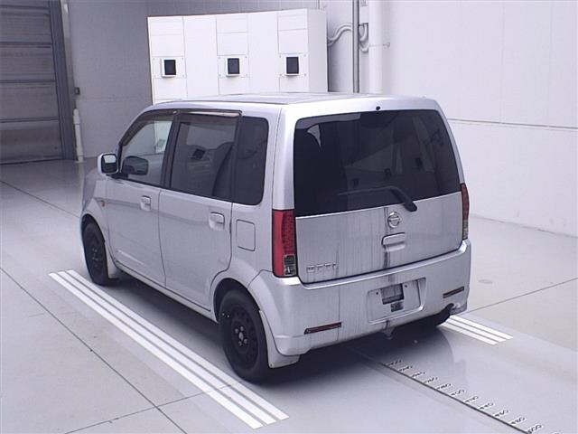 NISSAN OTTI 2009