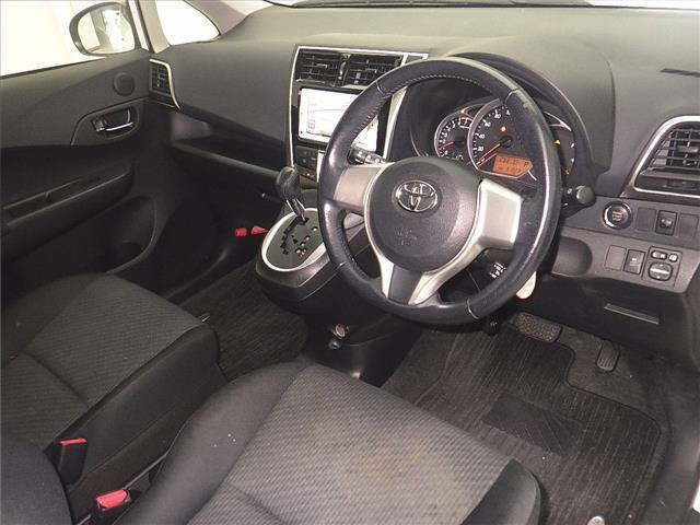 TOYOTA RACTIS 2014