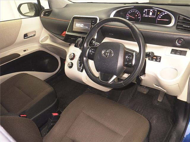 TOYOTA SIENTA 2017