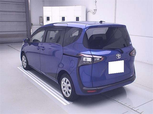 TOYOTA SIENTA 2017