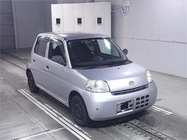 DAIHATSU ESSE 2011