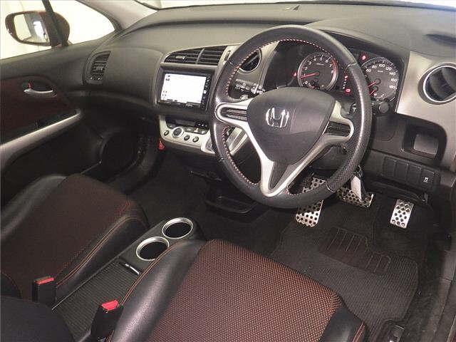 HONDA STREAM 2013