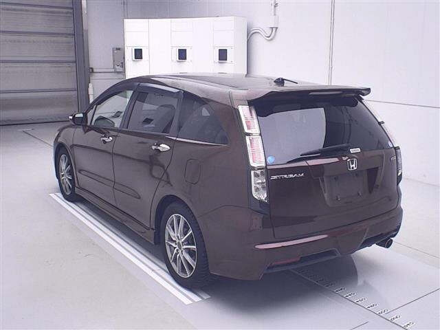HONDA STREAM 2013