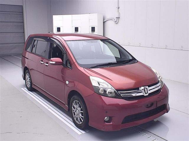 TOYOTA ISIS 2013