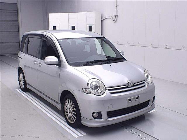TOYOTA SIENTA 2015