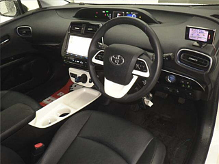 TOYOTA PRIUS 2016