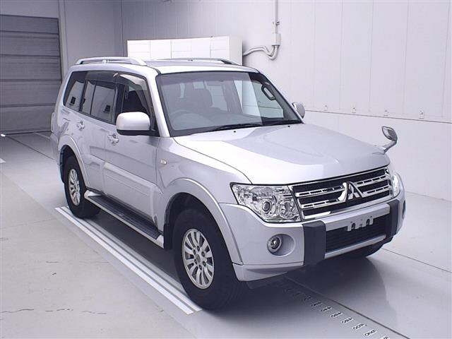 MITSUBISHI PAJERO 2011