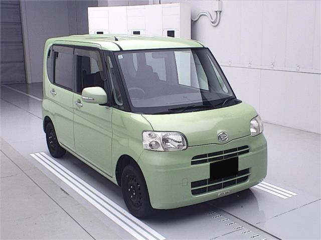 DAIHATSU TANTO 2011