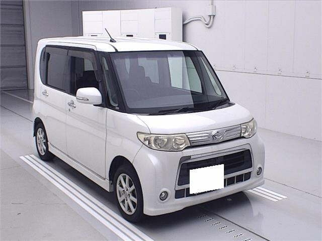 DAIHATSU TANTO 2012