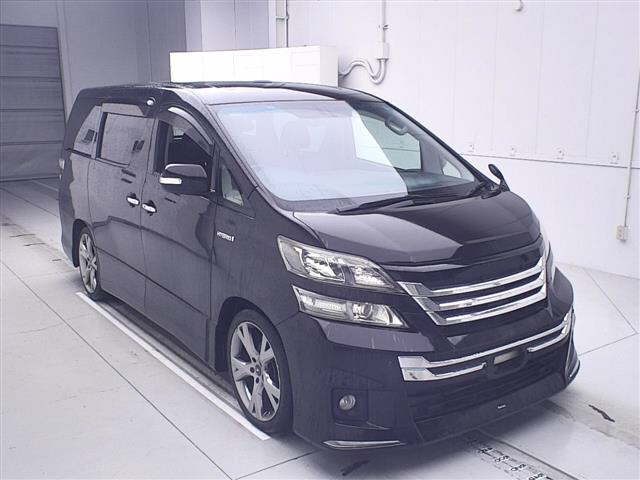 TOYOTA VELLFIRE 2013