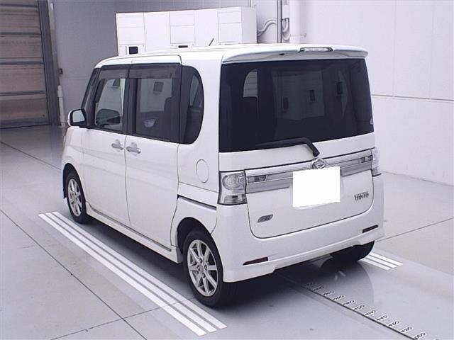 DAIHATSU TANTO 2012