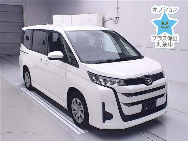 TOYOTA NOAH 2023
