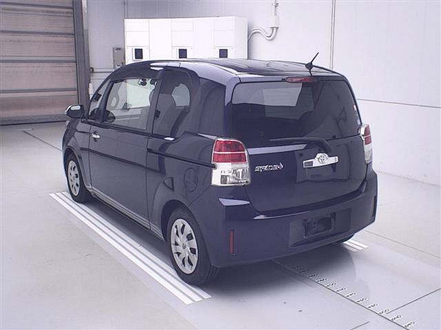 TOYOTA SPADE 2016