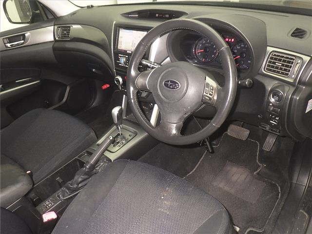 SUBARU FORESTER 2011