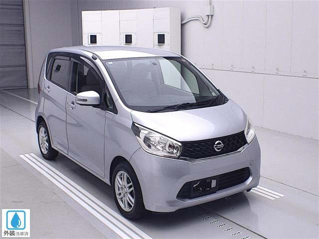 NISSAN DAYZ 2013