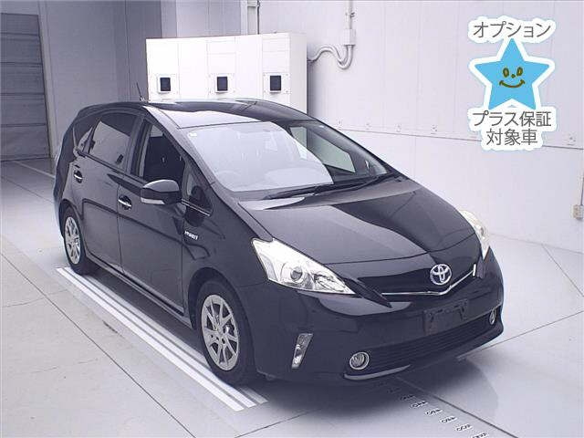 TOYOTA PRIUS ALPHA 2015