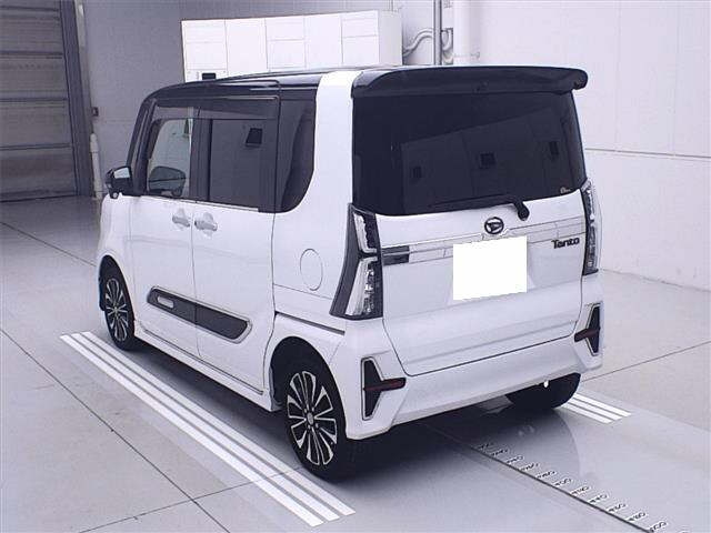 DAIHATSU TANTO 2020