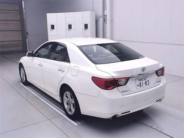 TOYOTA MARK X 2010