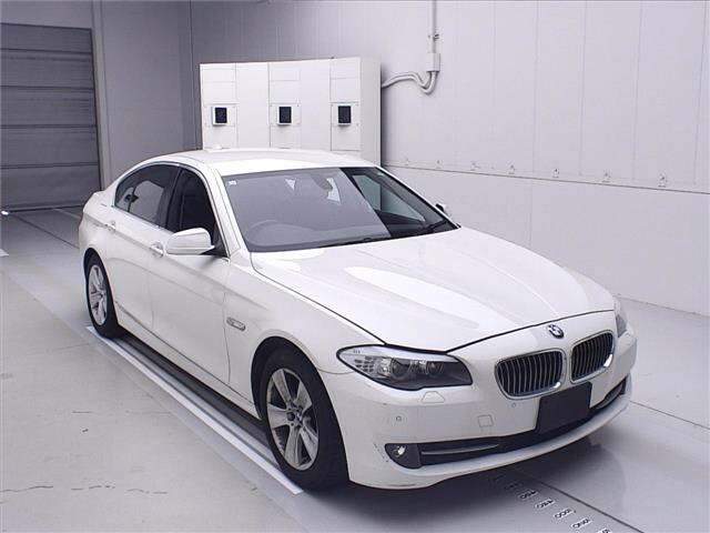 BMW 5 SERIES 2010