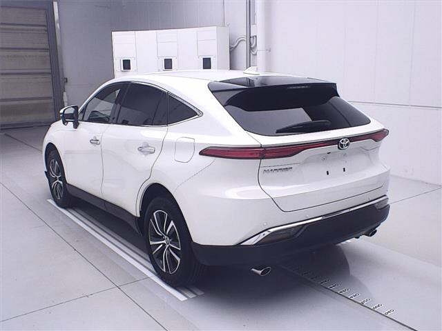TOYOTA HARRIER 2022