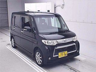DAIHATSU TANTO 2011