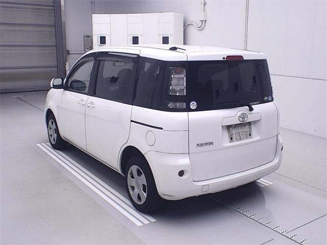 TOYOTA SIENTA 2012
