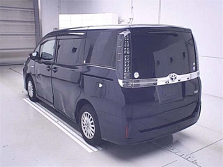 TOYOTA VOXY 2014