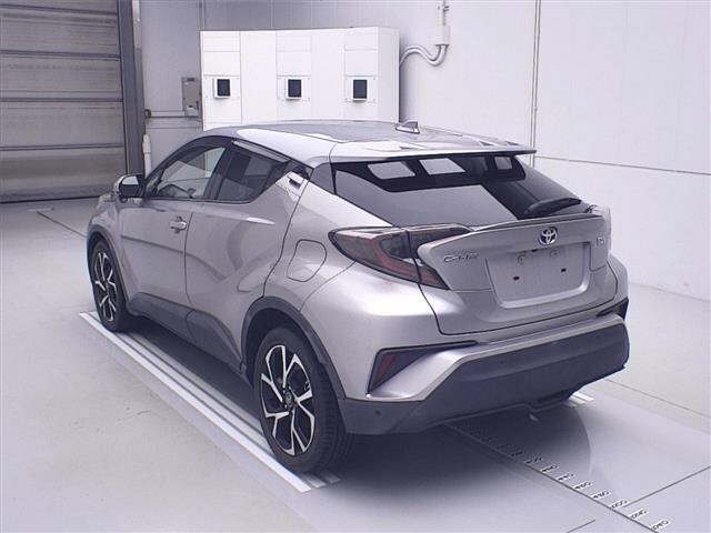 TOYOTA C-HR 2017