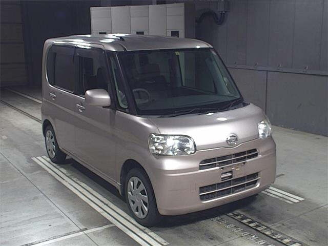 DAIHATSU TANTO 2012