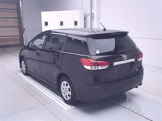 TOYOTA WISH 2010