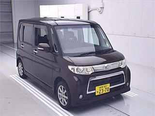 DAIHATSU TANTO 2011